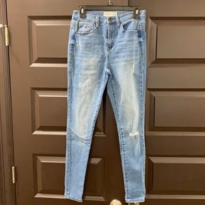 Distressed High rise Jeans